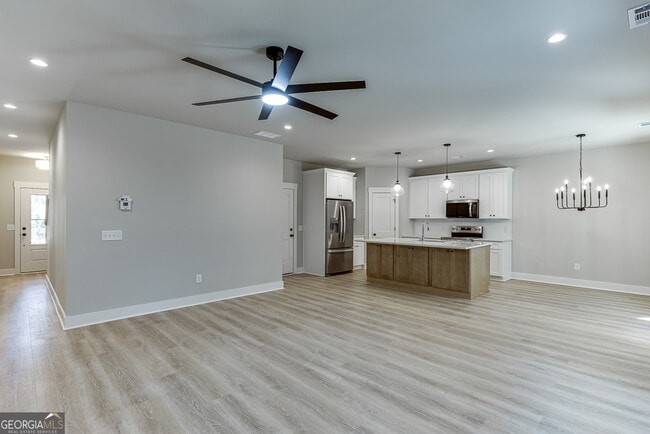 Building Photo - 110 Rains Rd