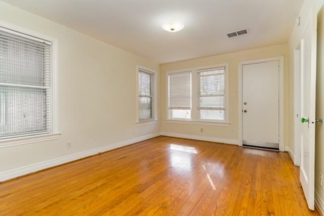 Building Photo - 819 Clermont Ave
