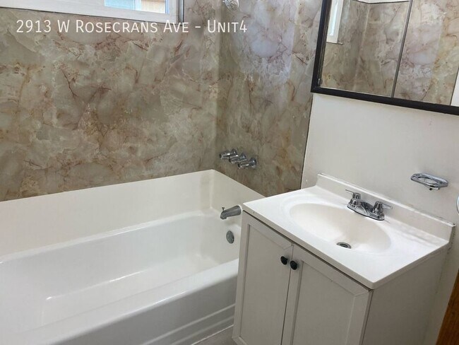 Building Photo - 2913 Rosecrans Ave
