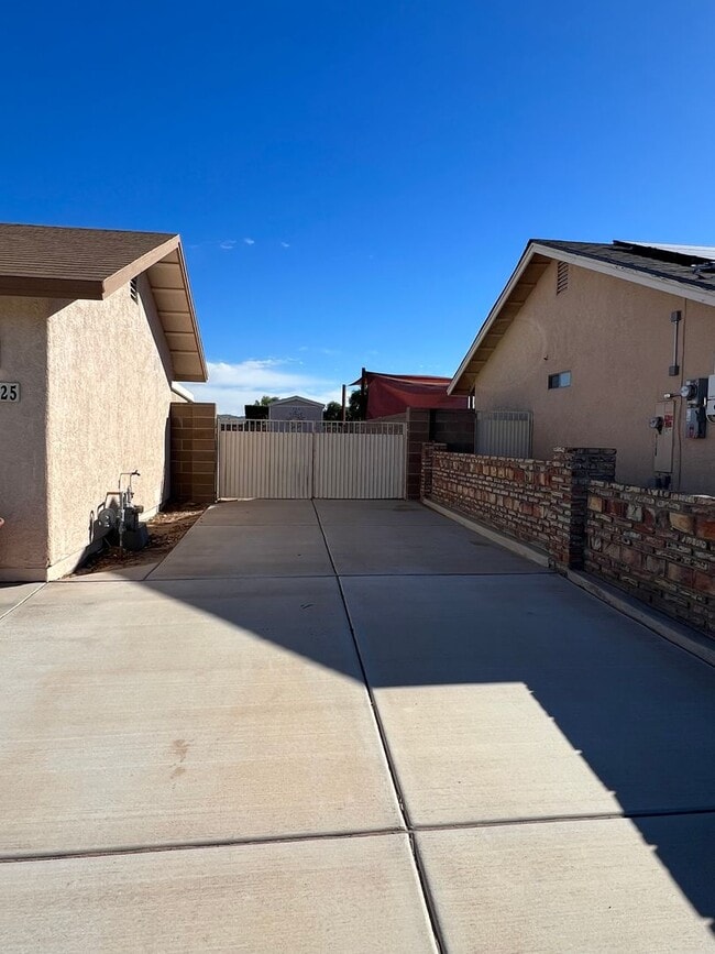 Building Photo - FURNISHED SHORT TERM RENTAL!