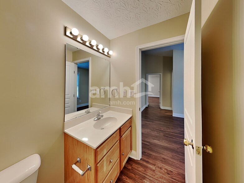 Building Photo - 10418 Antietam Rdg