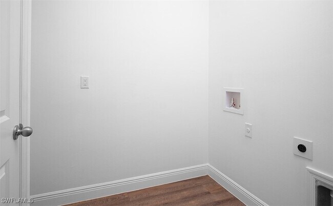 Building Photo - 8007 Vega Ct