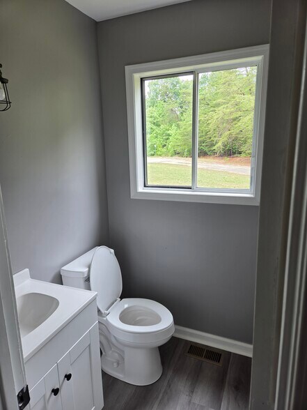Building Photo - 68 Matilda Ln