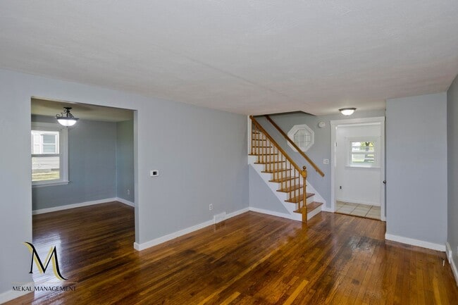 Building Photo - Waterfront Single Family Home for Rent!
