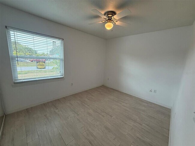 Building Photo - 512 Dewhurst St