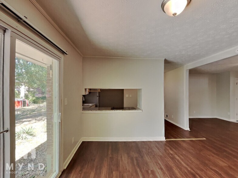 Building Photo - 6581 Fielder Rd