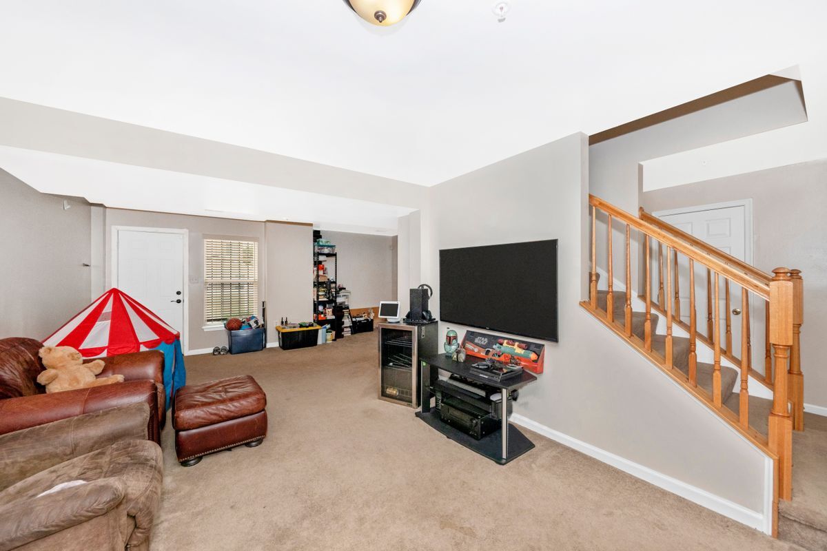 Building Photo - 8403 Black Willow Ct