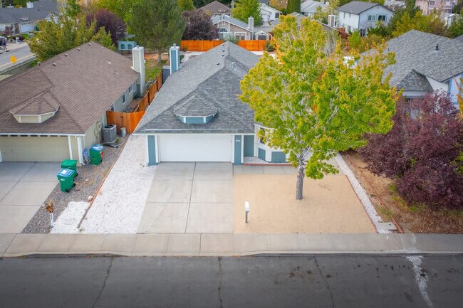 Building Photo - 1059 Chesterfield Ct