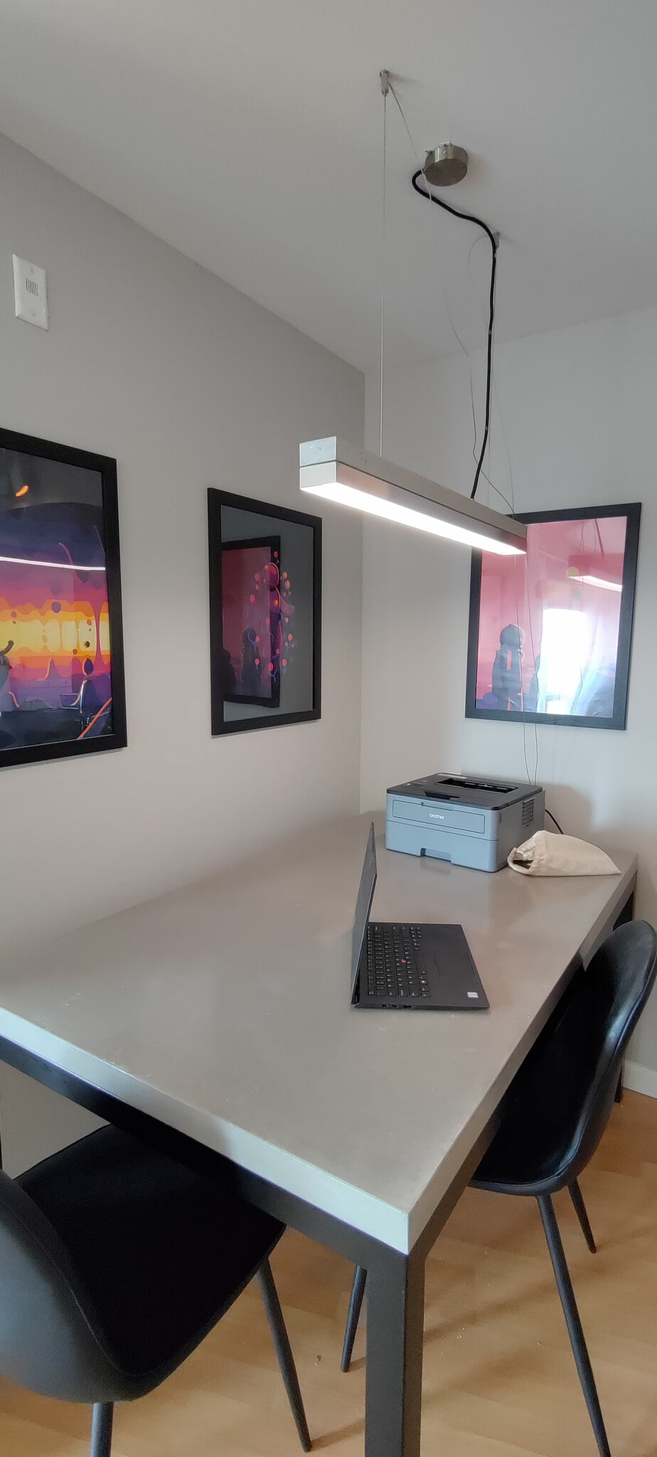 Dining Table - 530 Melrose Ave E