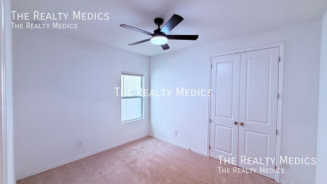 Building Photo - 1403 Sterling Pointe Dr