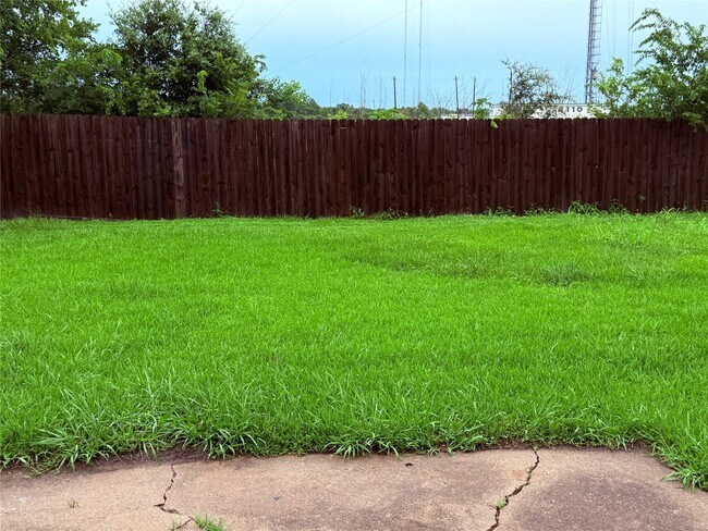 Building Photo - 8307 Bird Meadow Ln