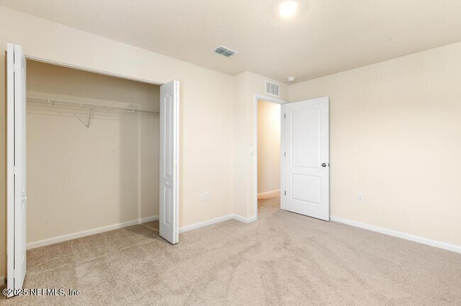 Building Photo - 170 Pasadena Dr