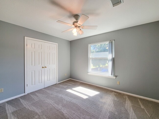 Building Photo - Welcome home to this beautiful 2 story on a cul de sac lot! Fresh paint and Stainless steel appli...