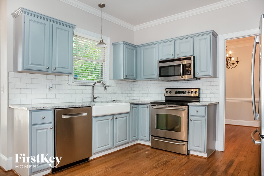 Building Photo - 2818 Saintfield Pl