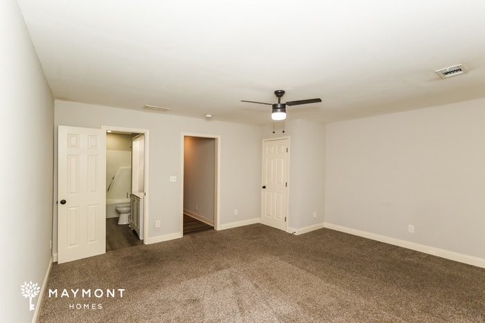 Building Photo - 6030 Stonewall Dr