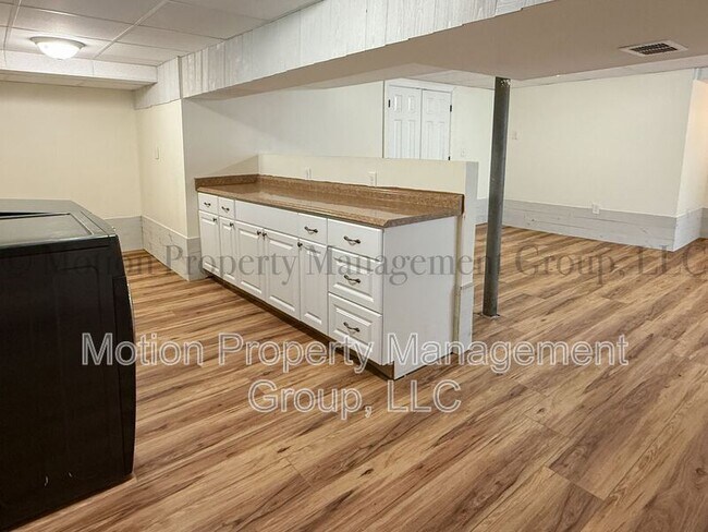 Building Photo - 2502 Little John Trail SE