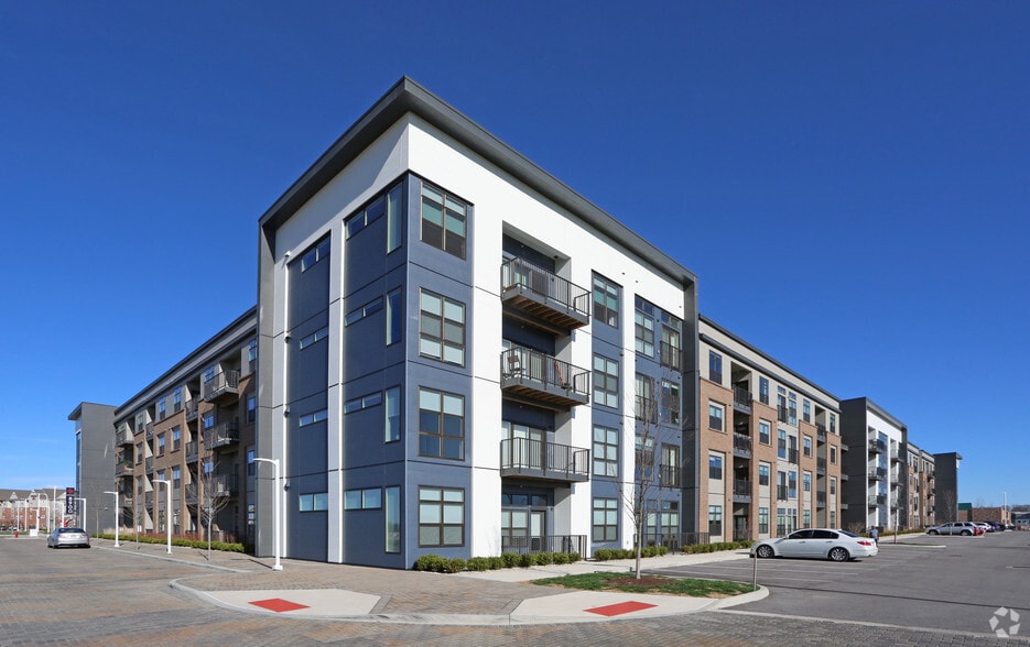 The Pointe at Polaris Columbus, OH Apartment Finder