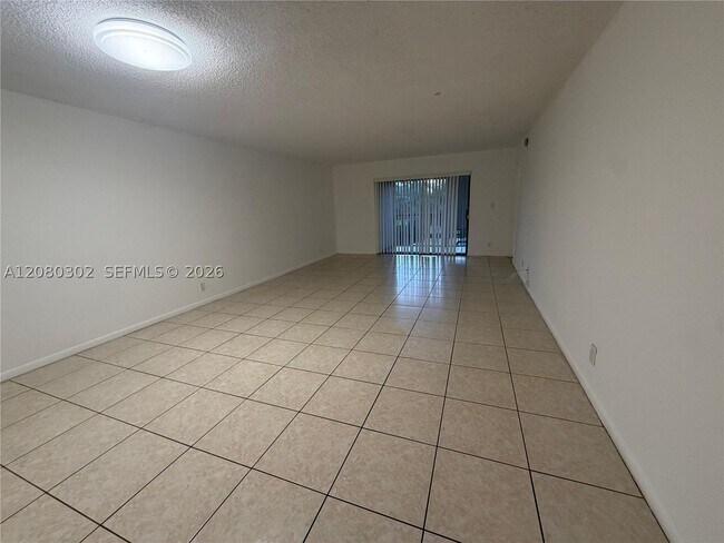 Building Photo - 2079 Coral Ridge Dr