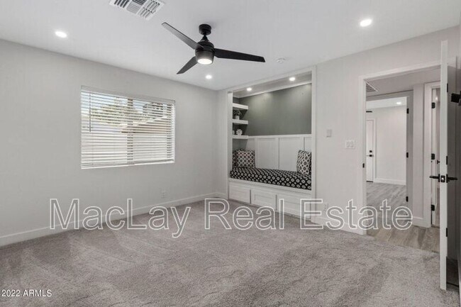 Building Photo - 409 N Arrowhead Dr