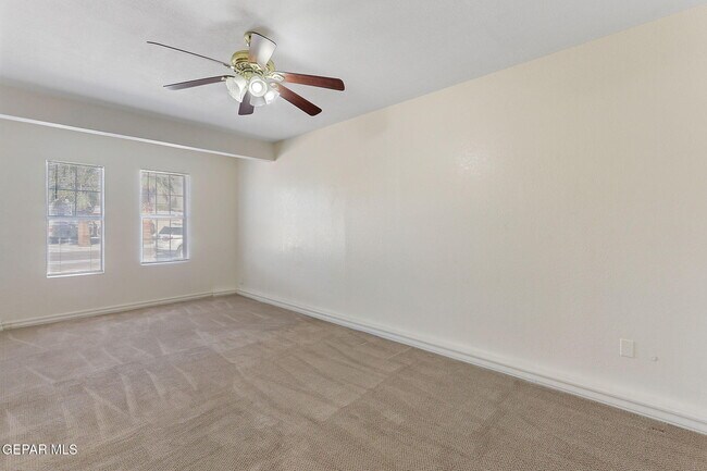 Building Photo - 10060 Kellogg St