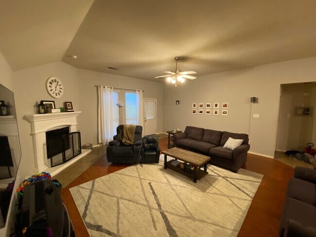 Building Photo - 5827 Silver Sage Ln