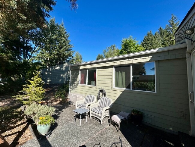 Building Photo - 22 Marigold Dr