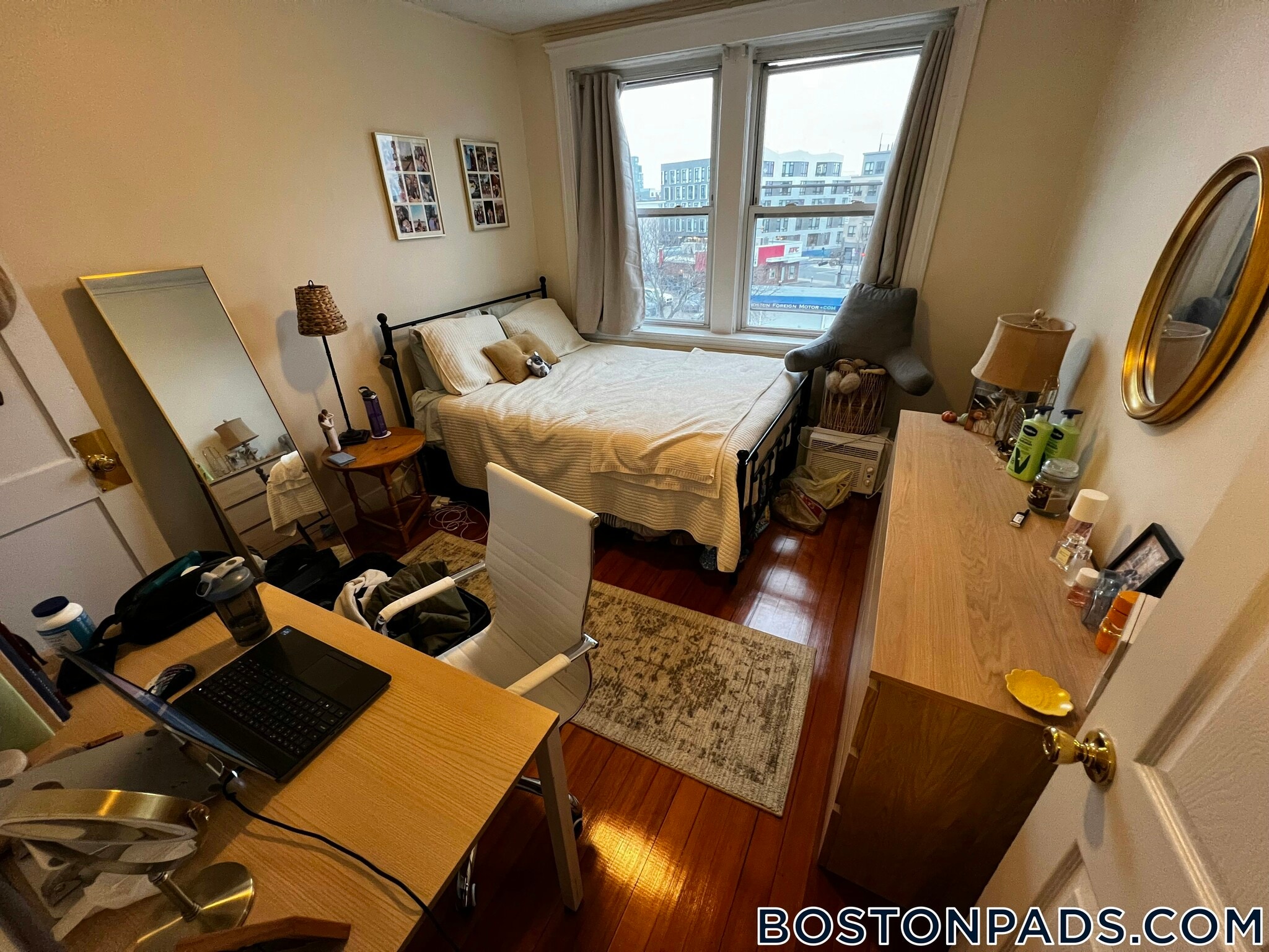 Building Photo - 518 Cambridge St