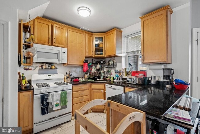 Building Photo - 1373 Quincy St NW