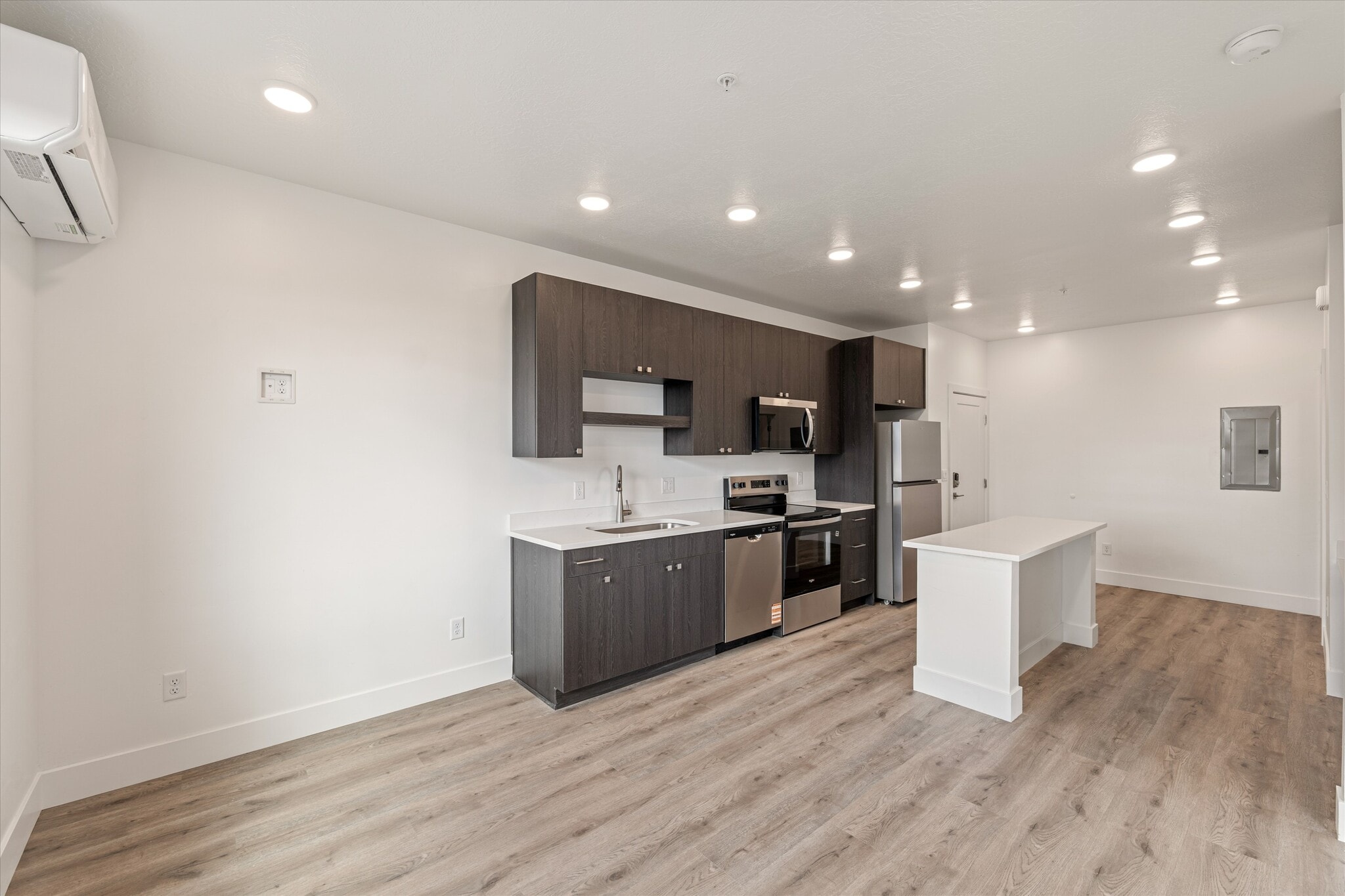 Building Photo - 6129 W 100 S