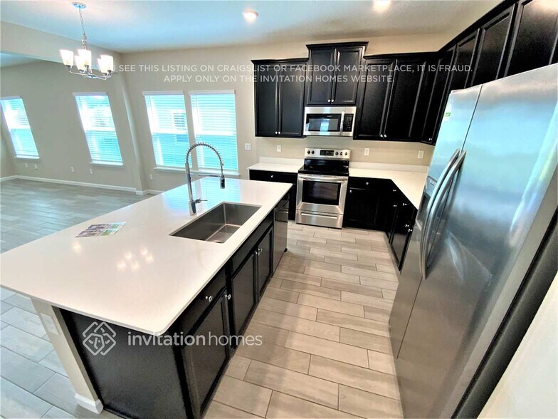 Building Photo - 11255 Oyster Creek Rd