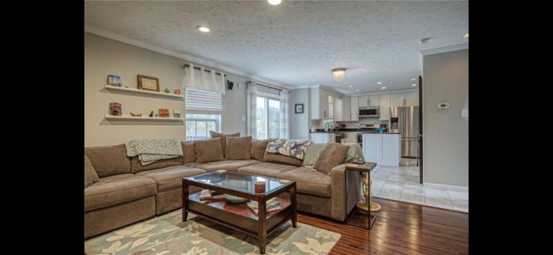 Building Photo - 1168 Camarta Dr