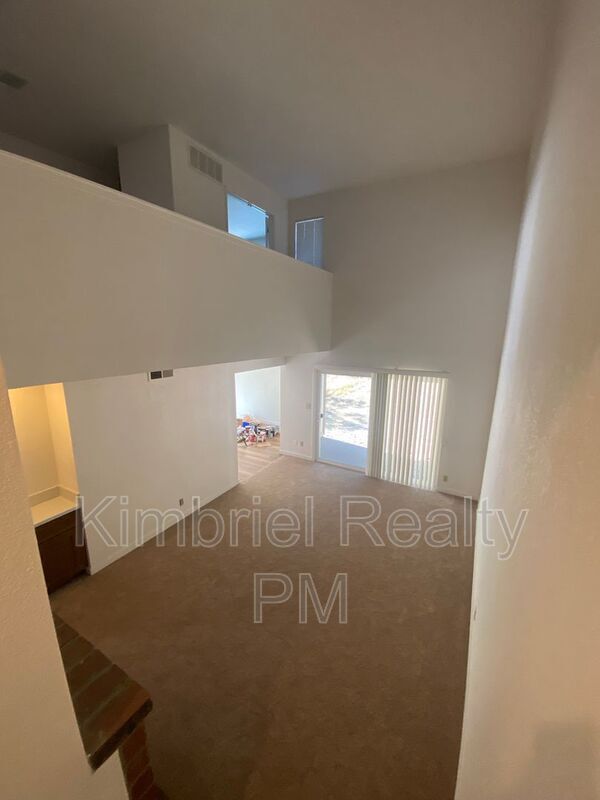 Building Photo - 2928 Stanford Ln