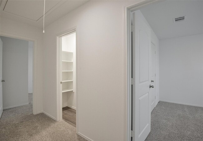 Building Photo - 1055 Llano Trl