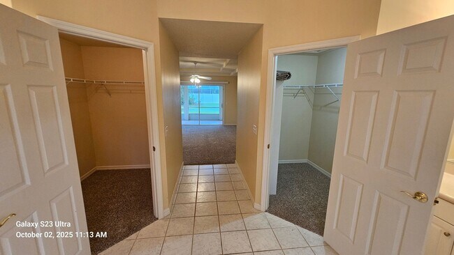Building Photo - Spacious 4 Bedroom Home in Breakaway Trail...