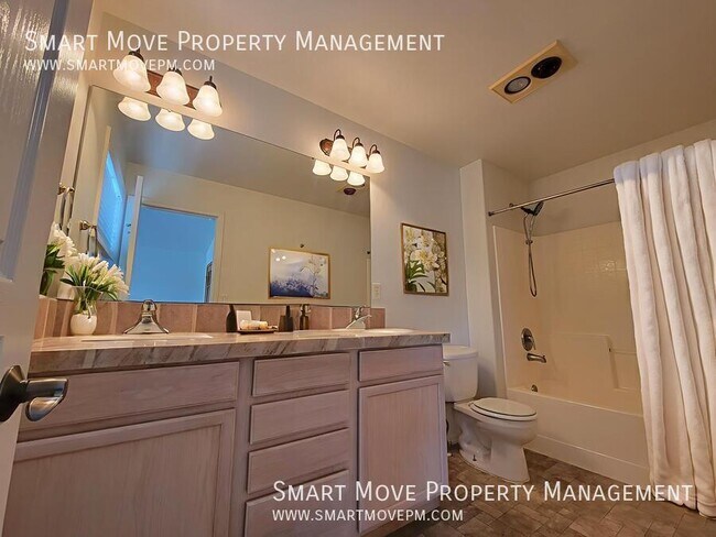 Building Photo - 9978 W Sleepy Hollow Ln