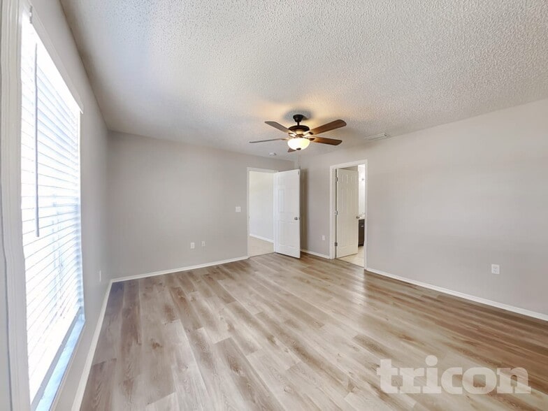 Building Photo - 7029 Symmes Rd