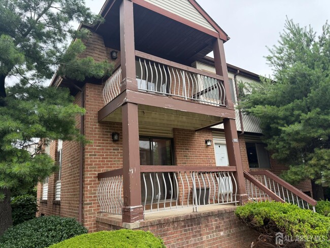 Building Photo - 1302 Edison Glen Terrace