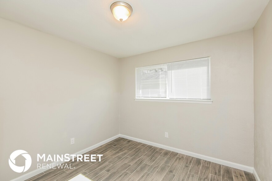 Building Photo - 2606 Shenandoah Dr