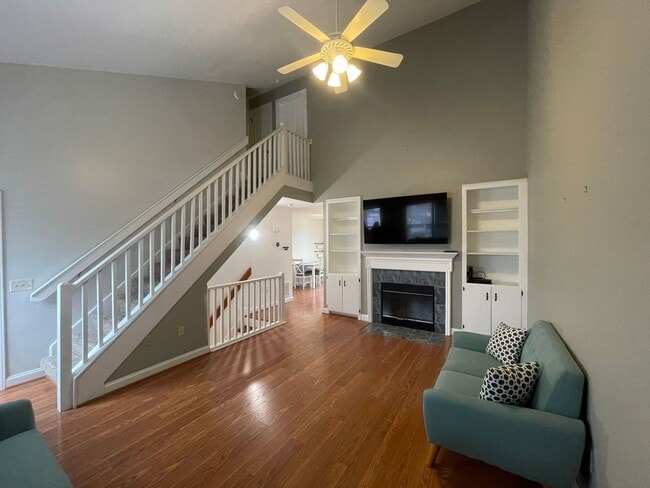 Building Photo - Christiansburg, 3 BR / 2.5 BA Available