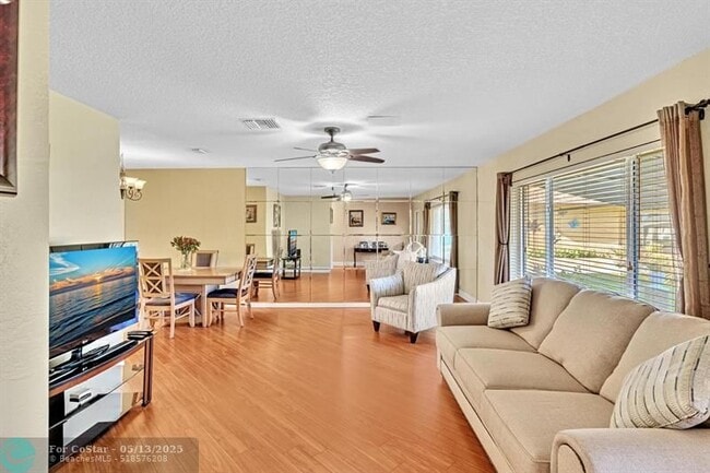 Building Photo - 7102 NW 93rd Ave