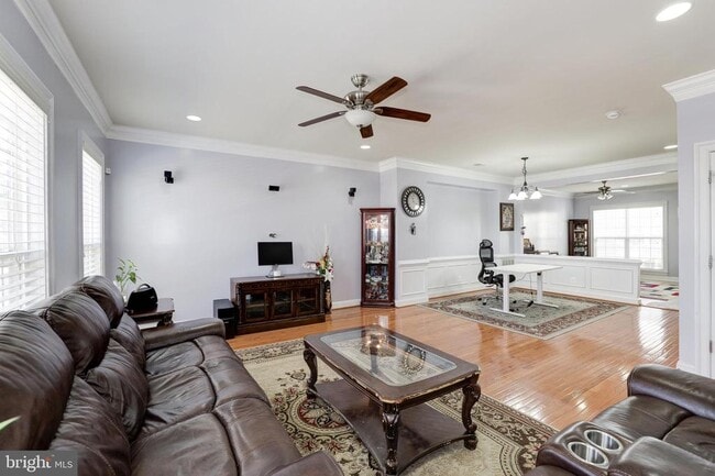 Building Photo - 43583 White Cap Terrace