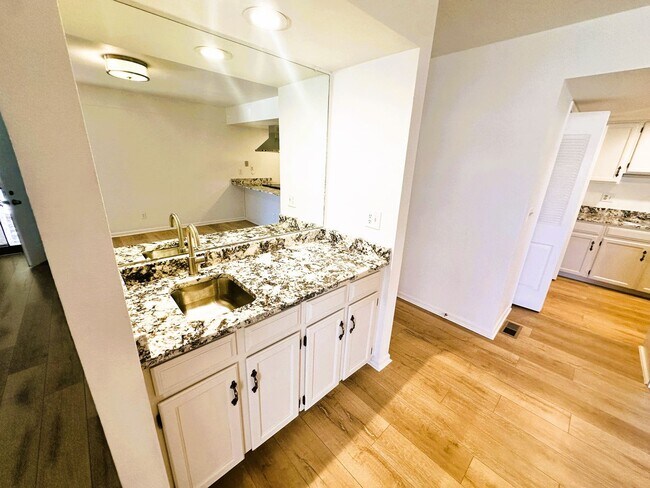 Building Photo - Completely Remodeled 4 Bed Home With Finis...