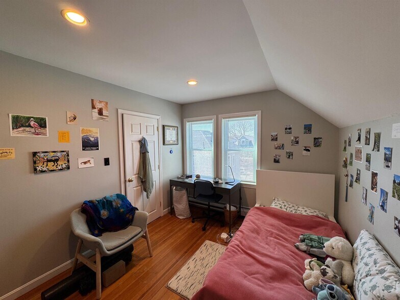 Building Photo - 20 Benton Rd