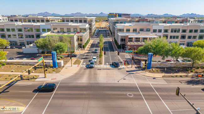 Building Photo - 5450 E Deer Valley Dr