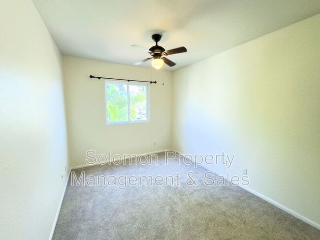 Building Photo - 6076 Paseo Carreta