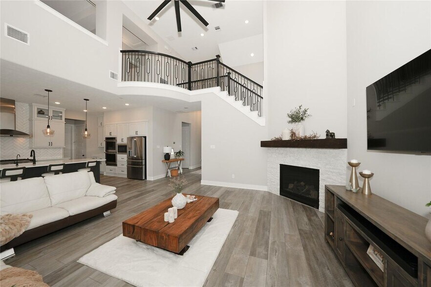 Building Photo - 413 Stratus View Ct