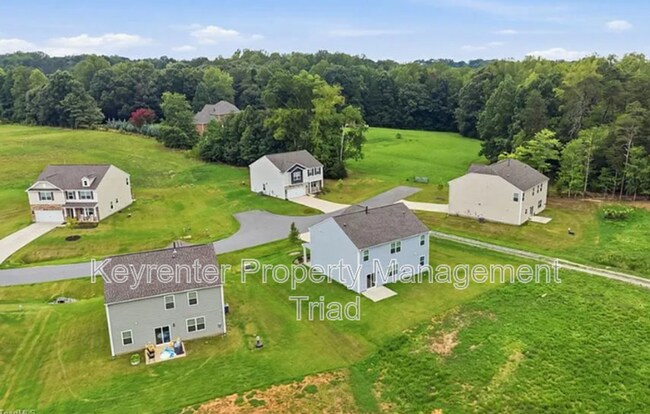Building Photo - 7448 Buckpasser Dr