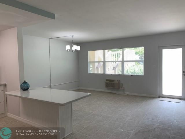 Building Photo - 28 Ventnor Dr