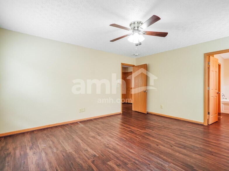 Building Photo - 8135 Arbor Rose Way