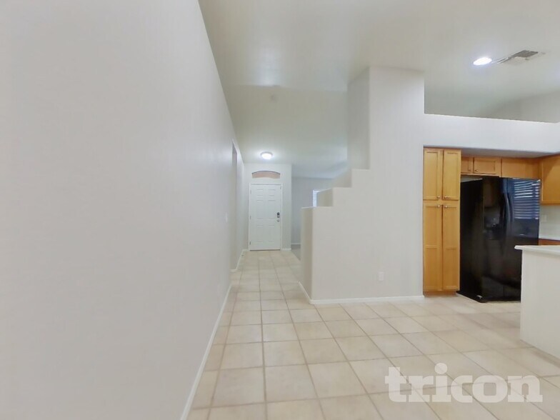 Building Photo - 10853 W Sands Dr